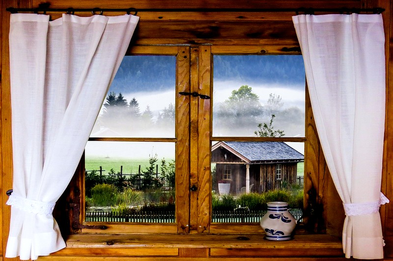 Какие материалы подходят для утепления окон?